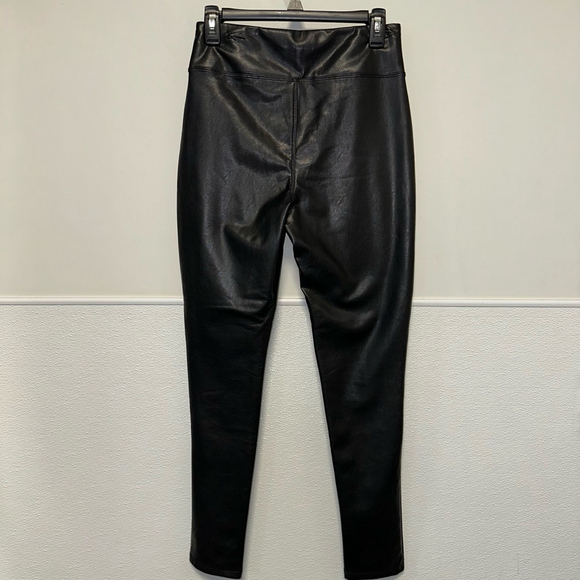 Women's BBJ Los Angeles Pants, M, Black Pleather Faux Leather Leggings Pull on - Picture 2 of 11